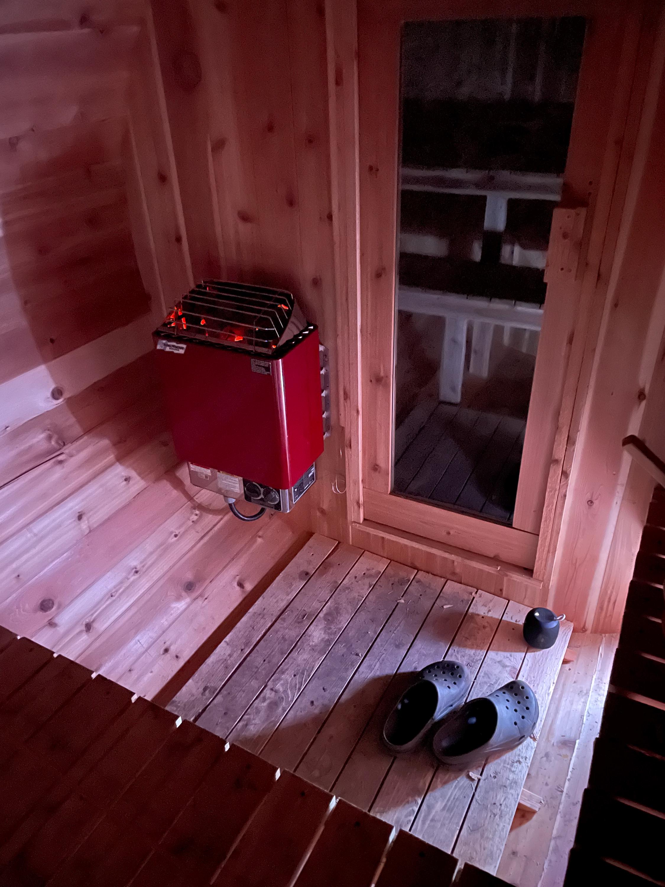 Customer barrel sauna build